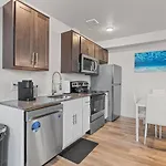 Classic 2Br Detroit