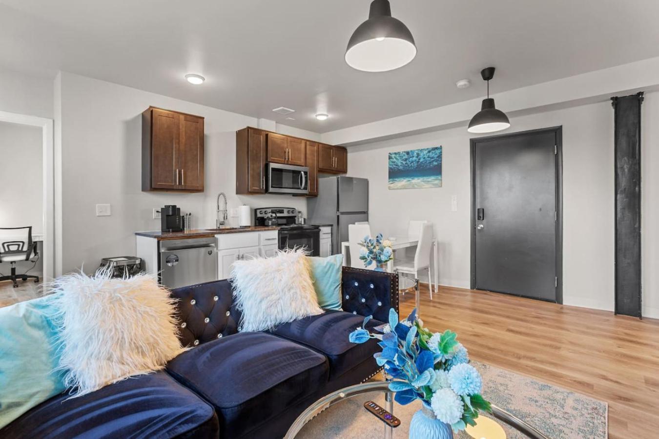 Classic 2br Apartment Detroit